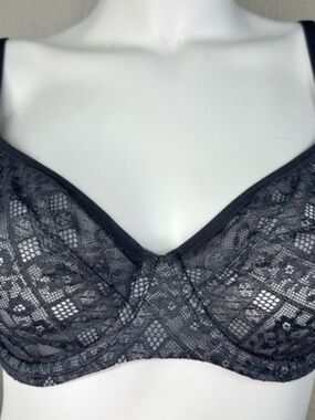 Victoria's Secret Grey Lace Underwire Bra